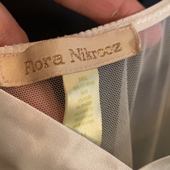 Flora Nikrose beautiful long satin gown M - Picture 4 of 7